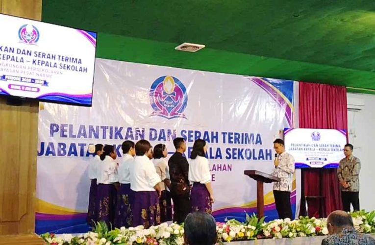 Pelantikan Kepala Sekolah Yayasan PESAT di Nabire, Guru Diminta Fokus Mendidik Generasi Papua