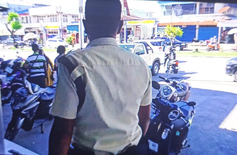 Nasabah Bank Mandiri Oyehe Keluhkan Gangguan Oknum Mabuk Saat Transaksi